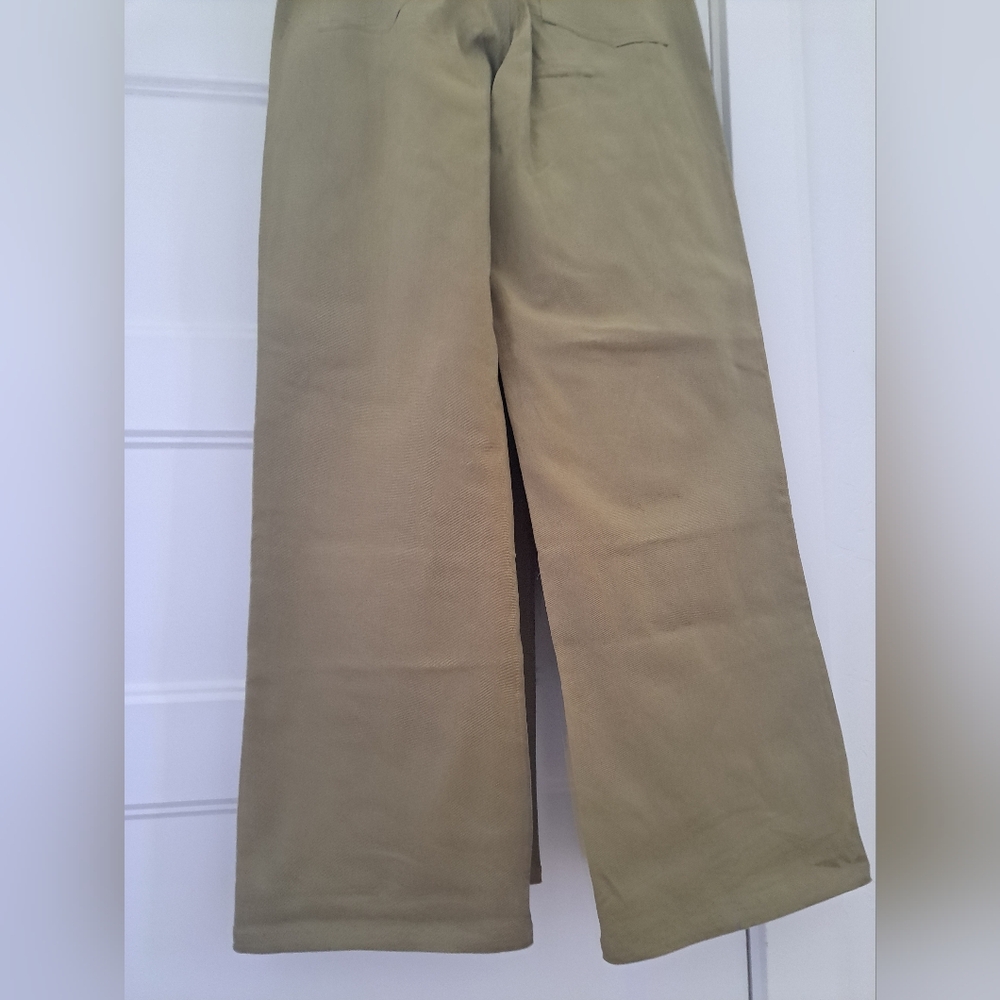 NWT Wide-Leg Tan Jeans